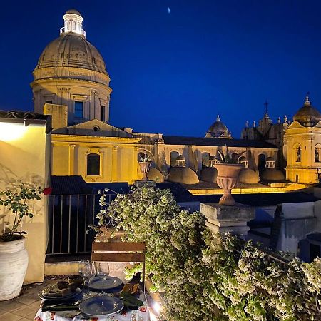 Casa Modica - Luxury Rooms Noto Luaran gambar