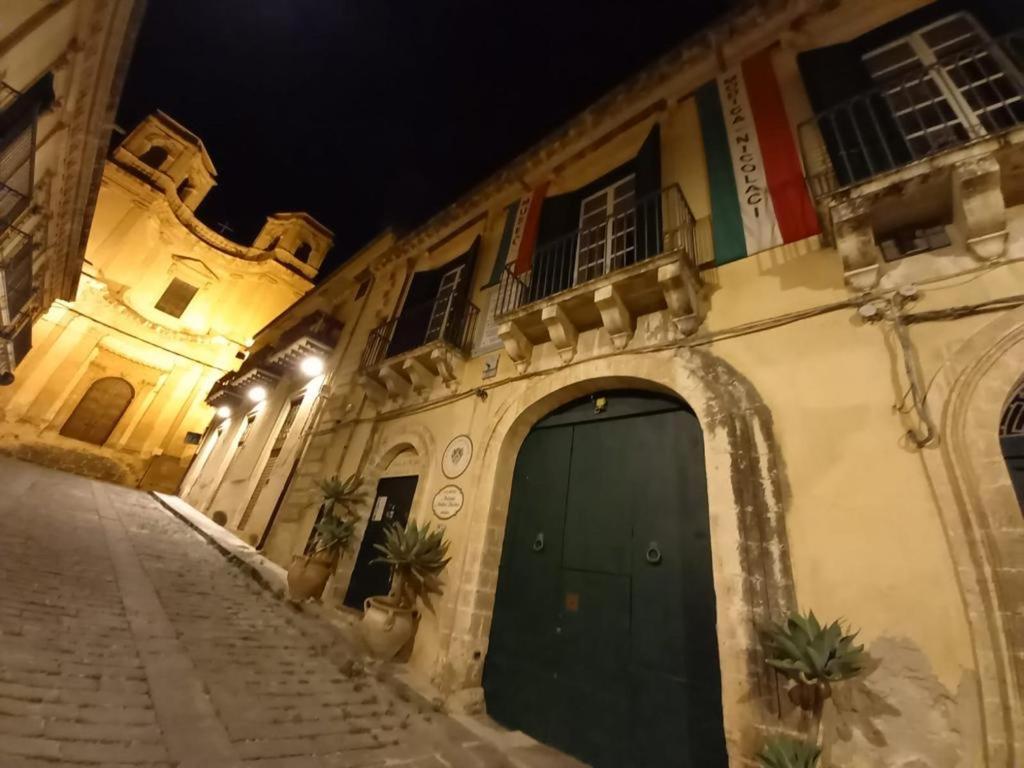 Casa Modica - Luxury Rooms Noto Luaran gambar